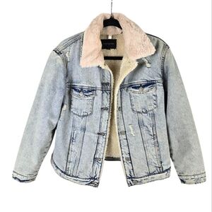 Banana Republic Oversized Acid Wash Sherpa Collar Buttoned Jean Jacket